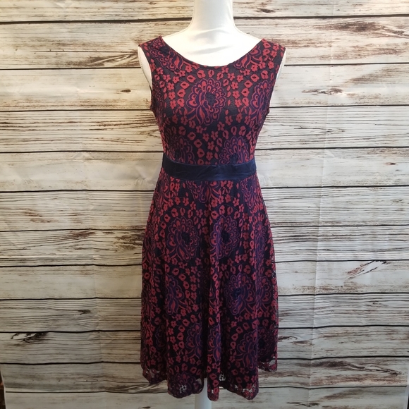 Classic fit Dress - Picture 1 of 6